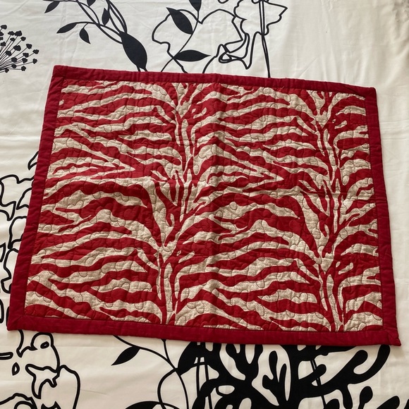 Red & Beige Zebra Stripe Pattern Pillowcase - Picture 3 of 7